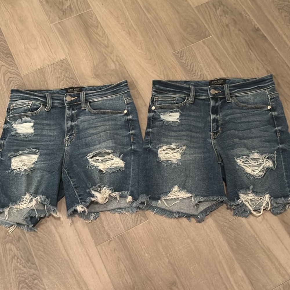Judy Blue Women's Ripped Jean Shorts Size S